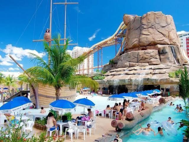 Piazza Diroma com acesso Acqua Park e Splash Caldas Novas Exterior foto